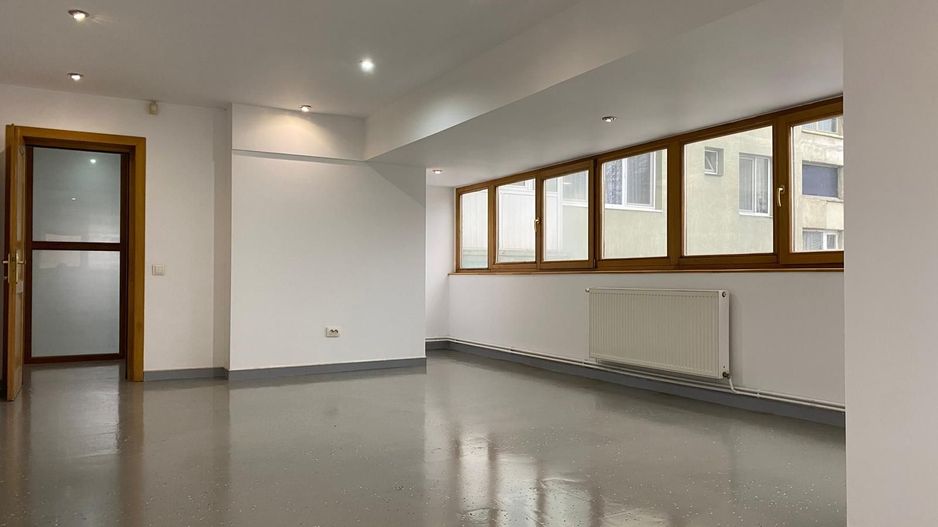 Apartament 4 camere-Ideal Birouri / Sediu Firmă – Etaj 1 – Comision 0% - Poză 2