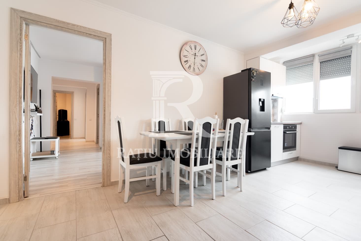 Apartament cu 3 camere  | Panorama | Nufarul | Oradea - Poză 2