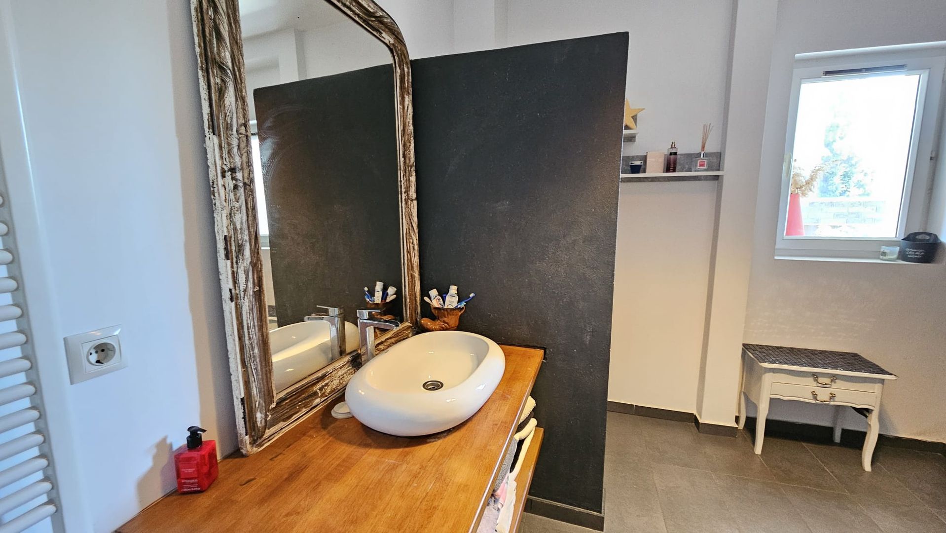 0 % comision, casa individuala 4 camere, 400 mp teren cartier Bulgaria - Poză 8