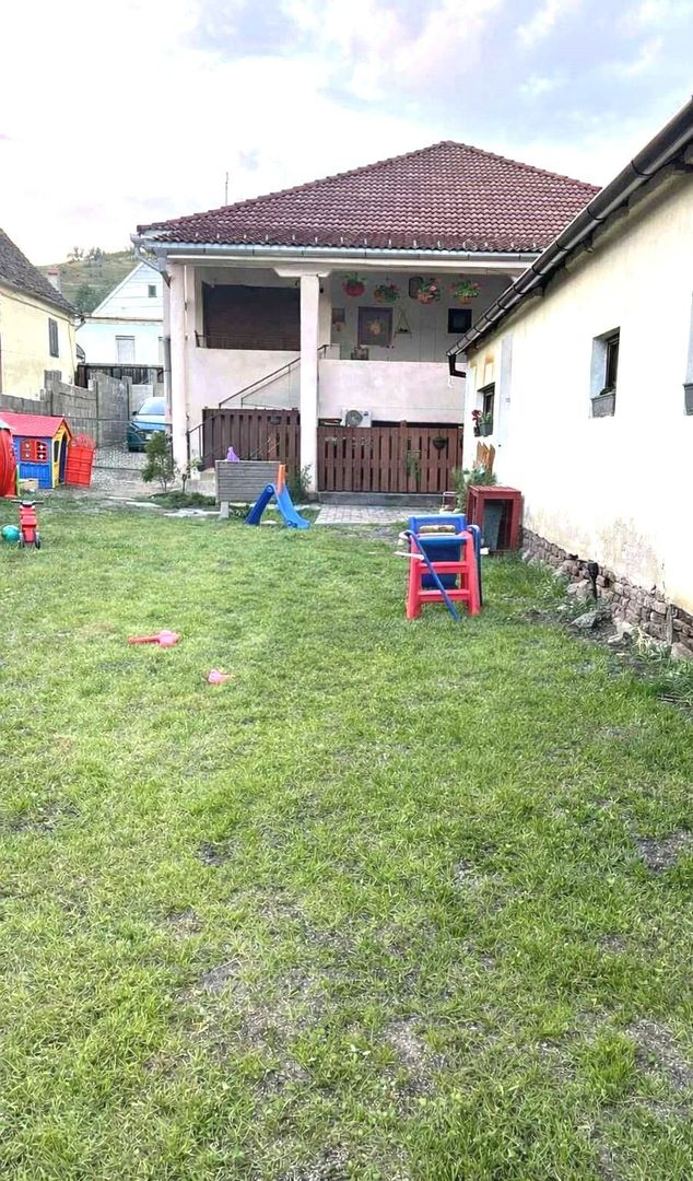 Casă 180 mp utili teren 710 mp panouri solare si hala in Sura Mare - Poză 12