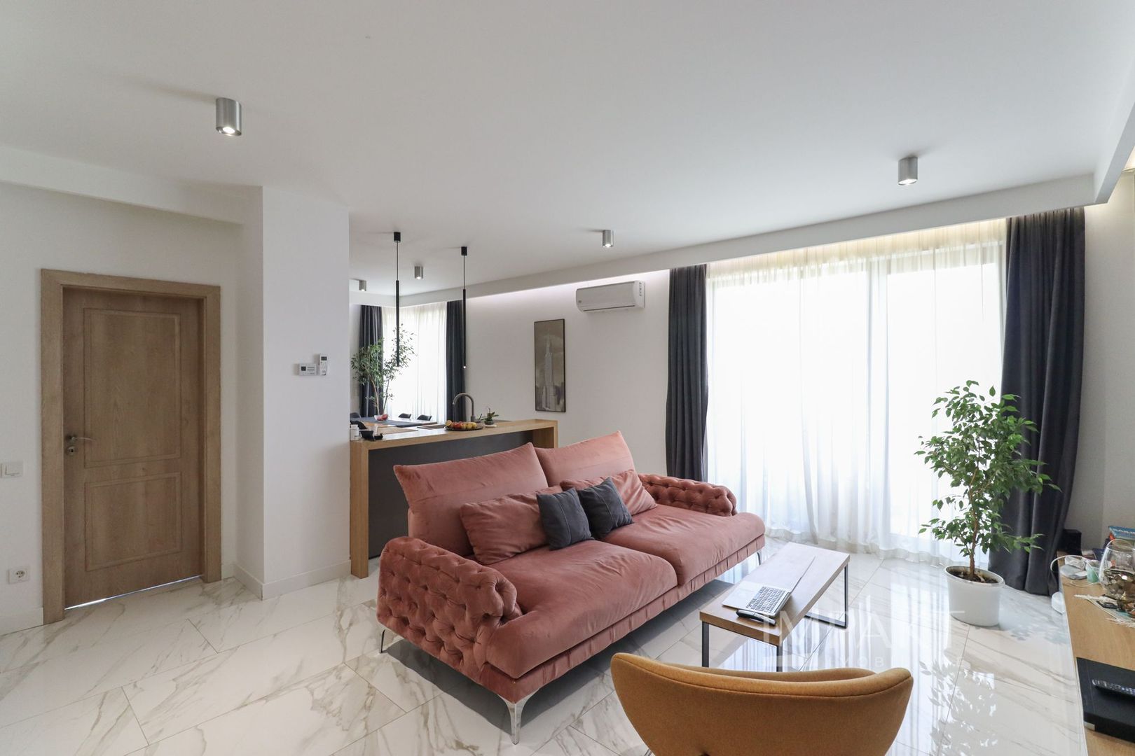 Apartament superb cu 2 camere, cartier Intre Lacuri! - Poză 1