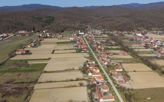 Loc de casă în Odvoș - Conop 3000mp - Poză 10