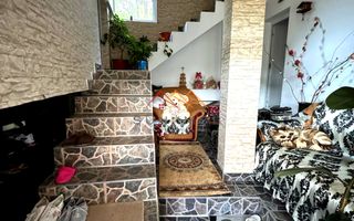 Casa 4 camere, anexe, recent renovata, foisor, teren 781mp, Izvoru, DB - Poză 8