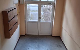 BRASADAS vinde ap 2 cam etaj 4/4 in Carpati 2. - Poză 8