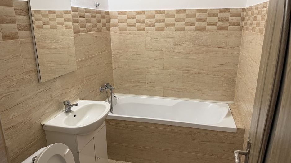 Apartament Carpati 2-Etaj 2-Mijloc - Poză 3