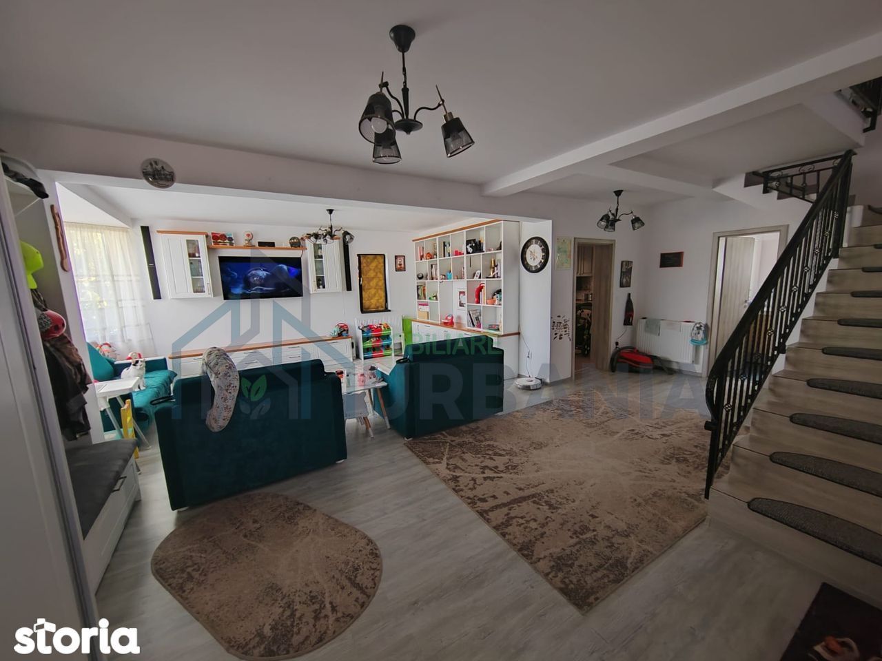 Vilă 4 camere, 2 băi, teren 488 mp, asfalt, canalizare – Bârnova - Poză 12