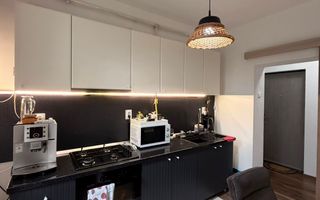 Apartament Modern, Renovat Integral | 3 Camere Decomandate | etaj 2 - Poză 2