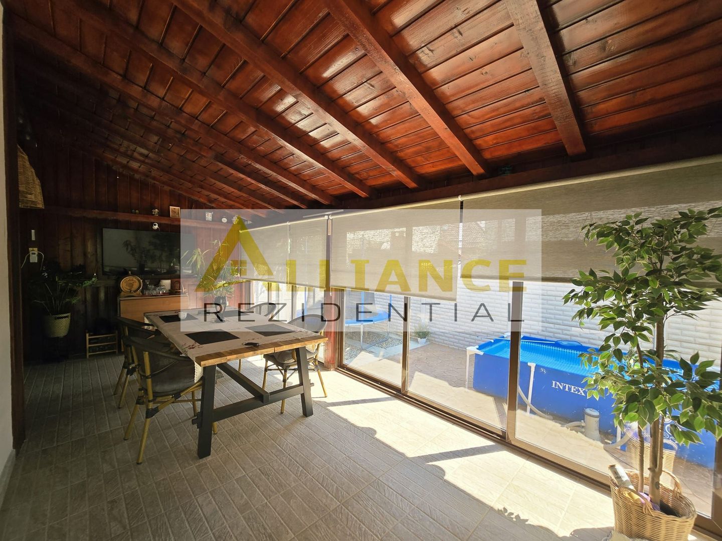 Vila de vanzare-4 camere-PANOURI SOLARE-291 MP TEREN - Poză 13