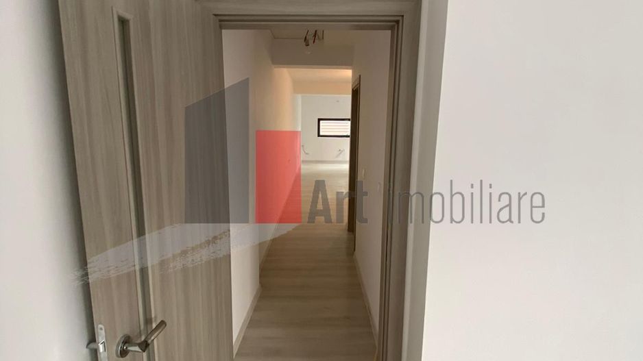 Casa noua în Giulesti de închiriat - curte 220mp - Poză 4