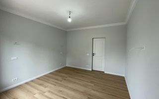 De închiriat: 2 spații comerciale moderne, 80 mp fiecare. - Poză 8