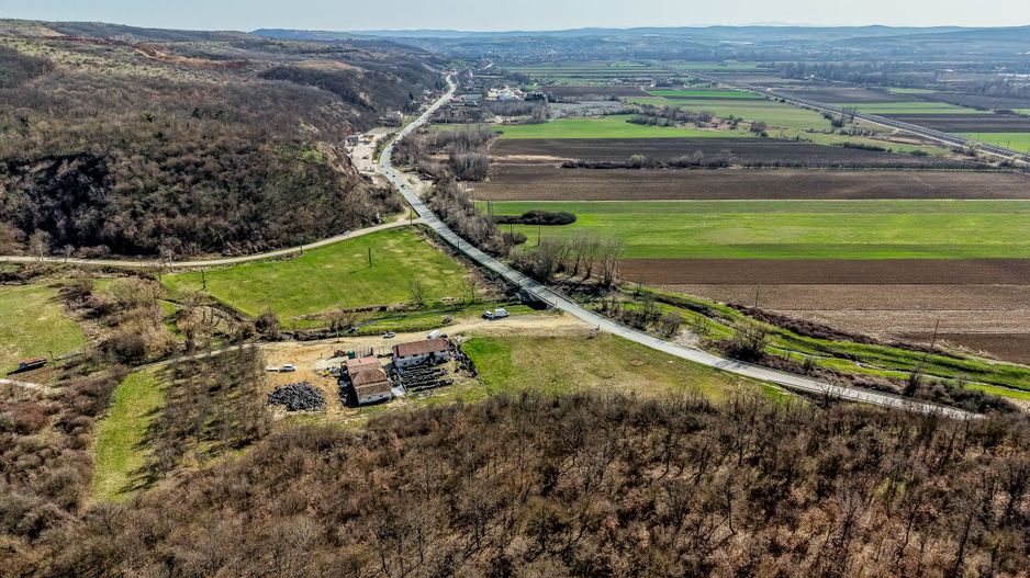 1,2 ha teren comercial/industrial cu hale in Baratca Paulis Arad - Poză 4