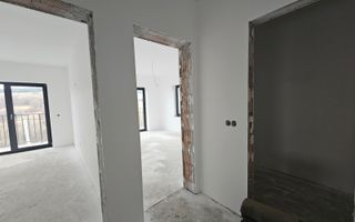 Casa Sibiu, Poplaca 4 camere, 3 bai, terasa si curte NOU - Poză 14