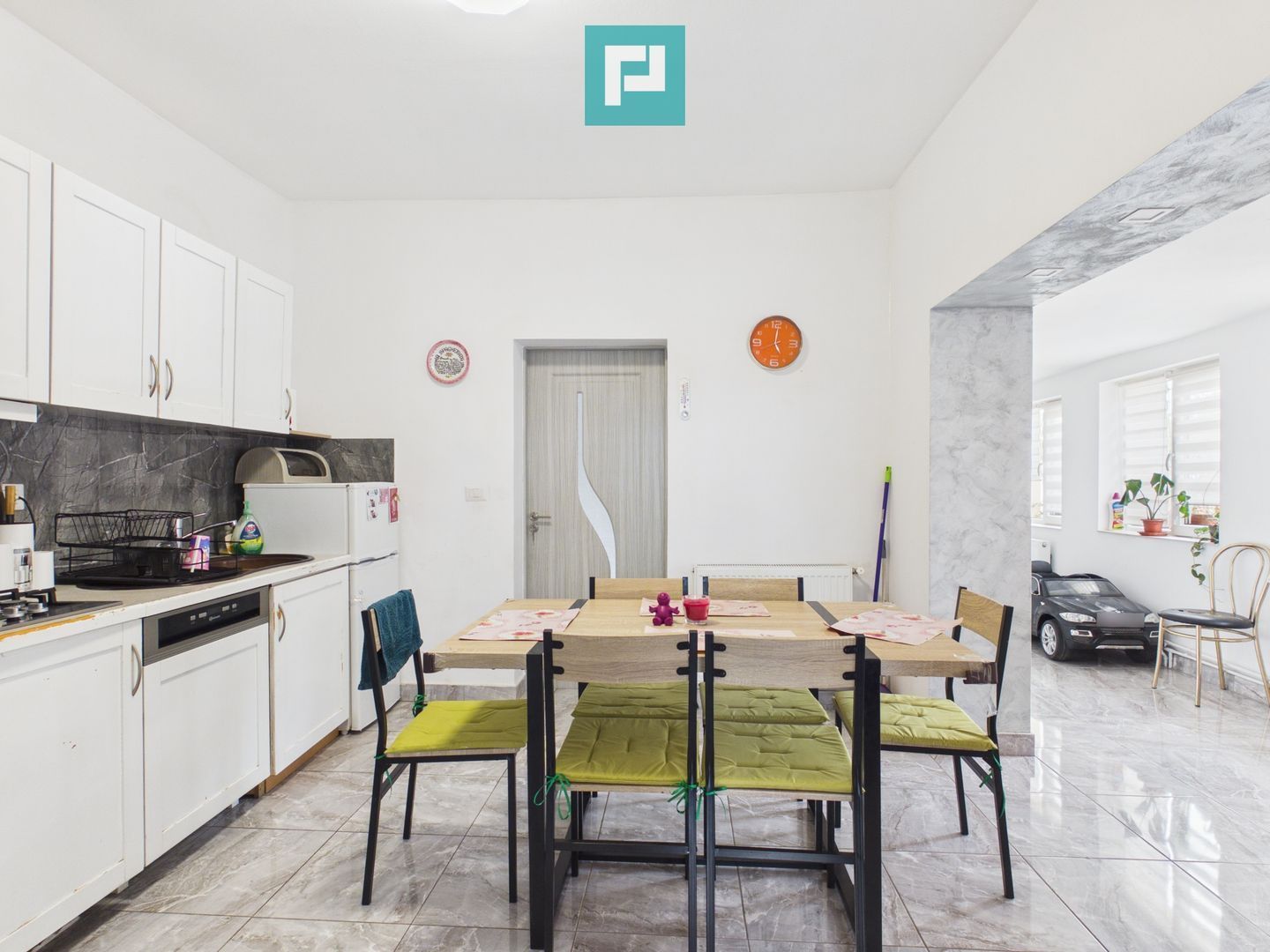 Casă individuală 3 camere,teren de 1500Mp Bătania - Poză 14
