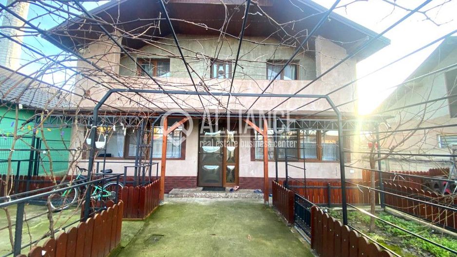 VALU LUI TRAIAN (COD 02)- Casa 6 camere teren 266 mp - Poză 2