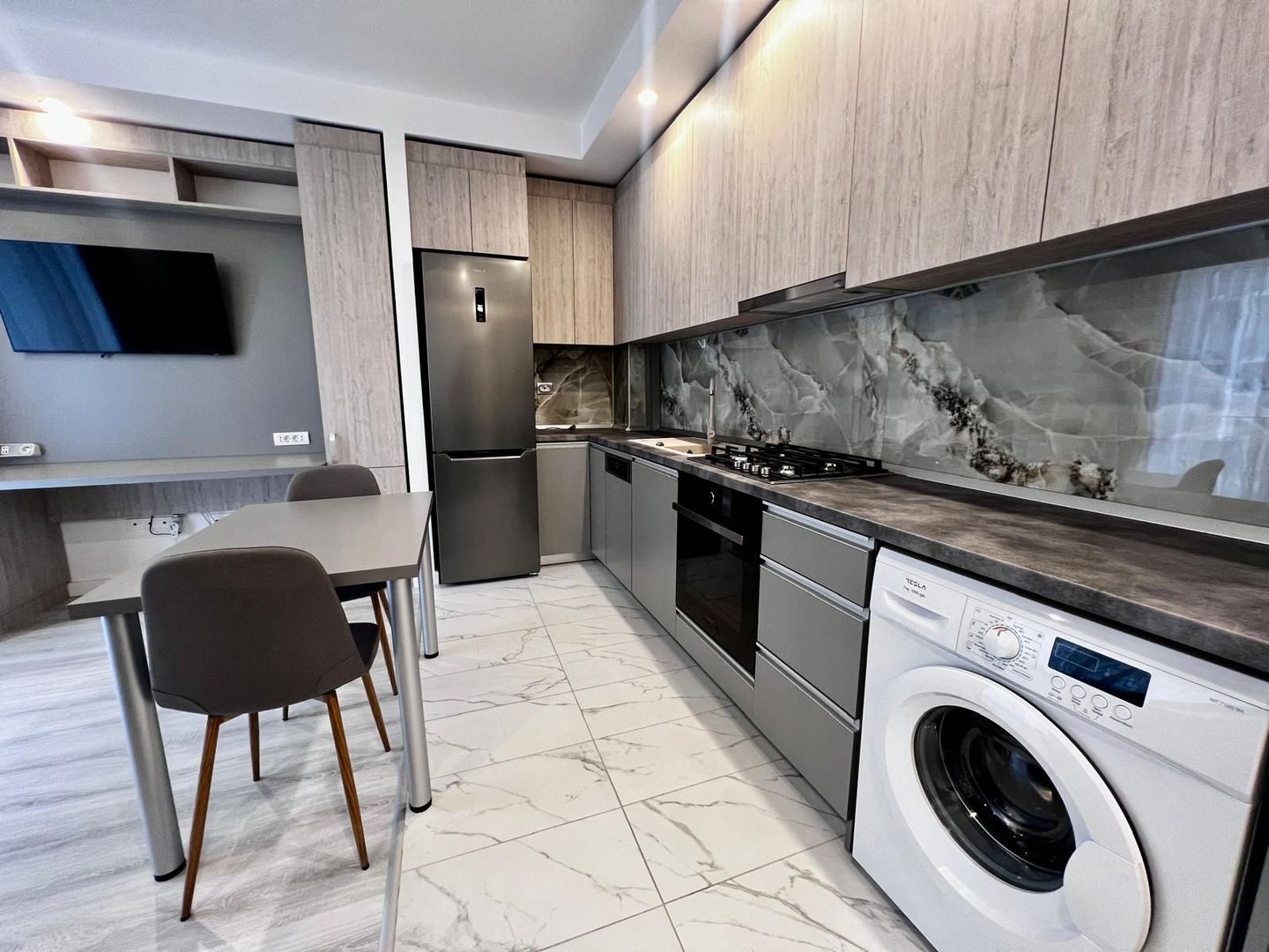 Apartament tip studio de inchiriat in Cosmopolis - Poză 3