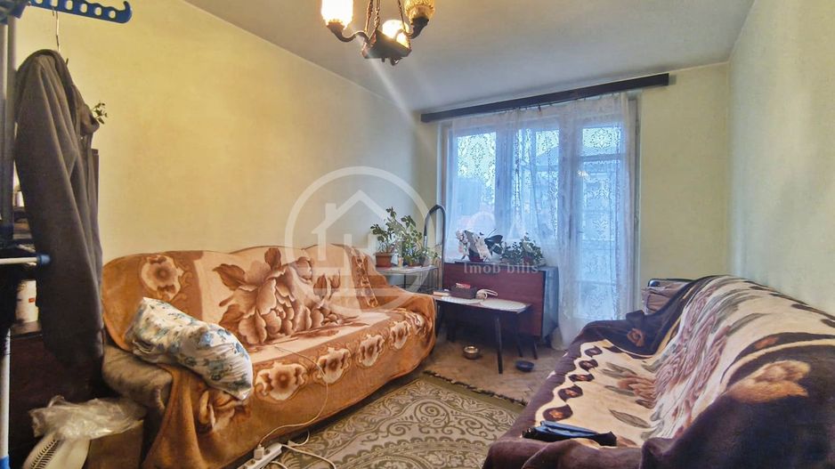 Apartament cu 2 camere de vanzare in zona Centrala, Oradea - Poză 1