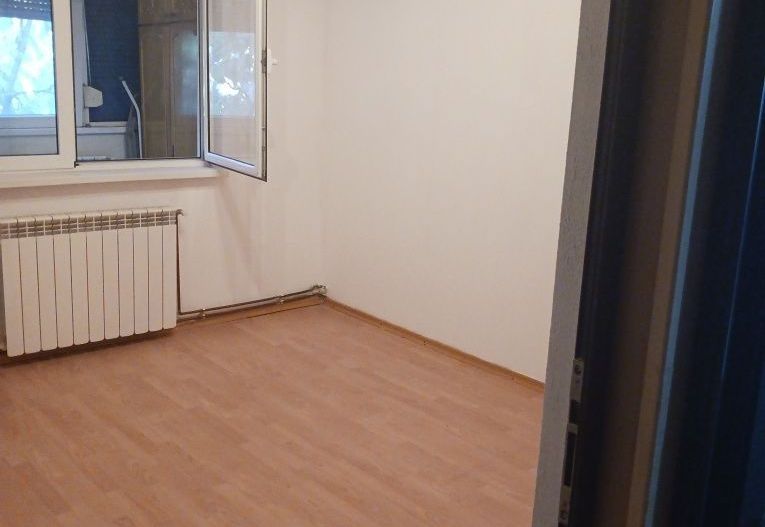 3 camere, Micro 13B,  etaj 4, bloc cu acoperis - Poză 2