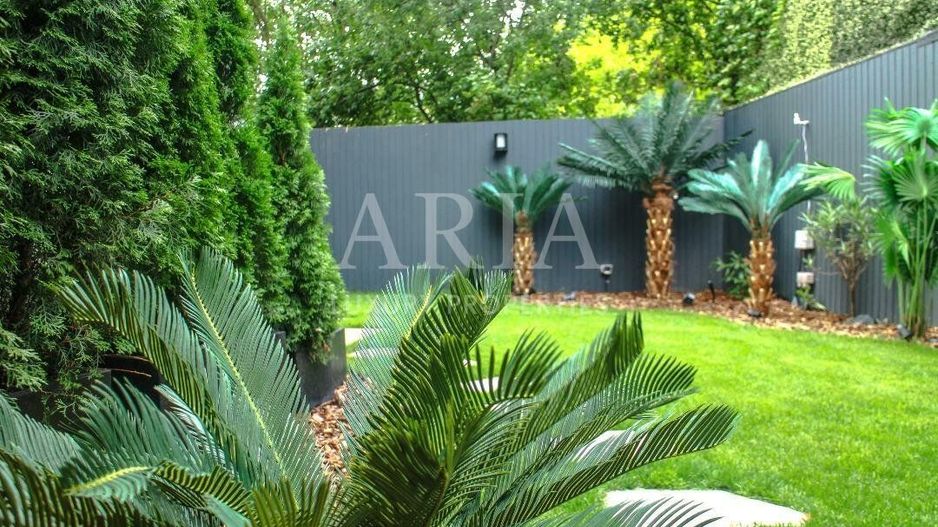 LUXURY APARTMENT WITH GARDEN - Poză 15