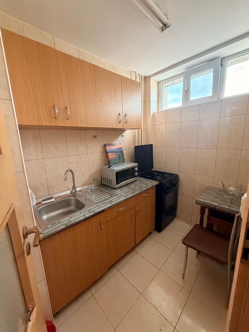 Garsoniera cocheta, etaj intermediar, Bulevardul Muncii - Poză 3