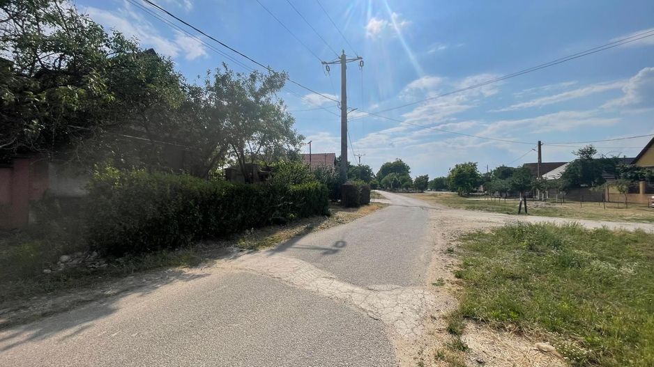 Vindem casă tradițională in sat Sabolciu,central, 4500 mp- 76.000 euro - Poză 3