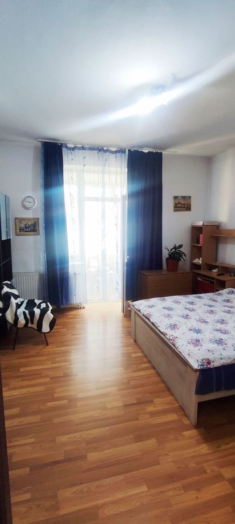 Apartament cu 3 camere in Craiter - Poză 13