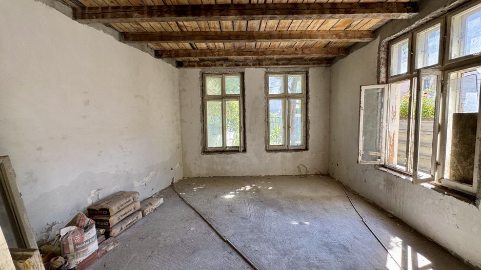 OPORTUNITATE RARA - imobil central, multifunctional, curte PROPRIE - Poză 9