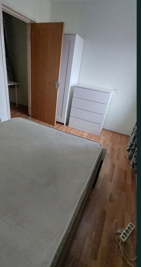 AP. 2 CAMERE TITAN, BUCATARIE INCHISA, BLOC REABILITAT, METROU 5 MIN - Poză 2