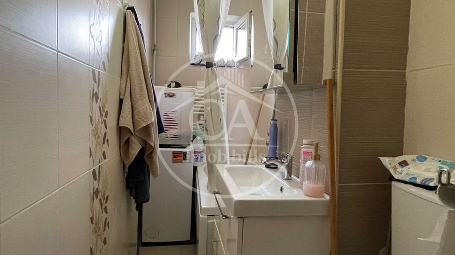 Apartament cu 2 camere de vânzare în zona Rogerius, Oradea - Poză 12
