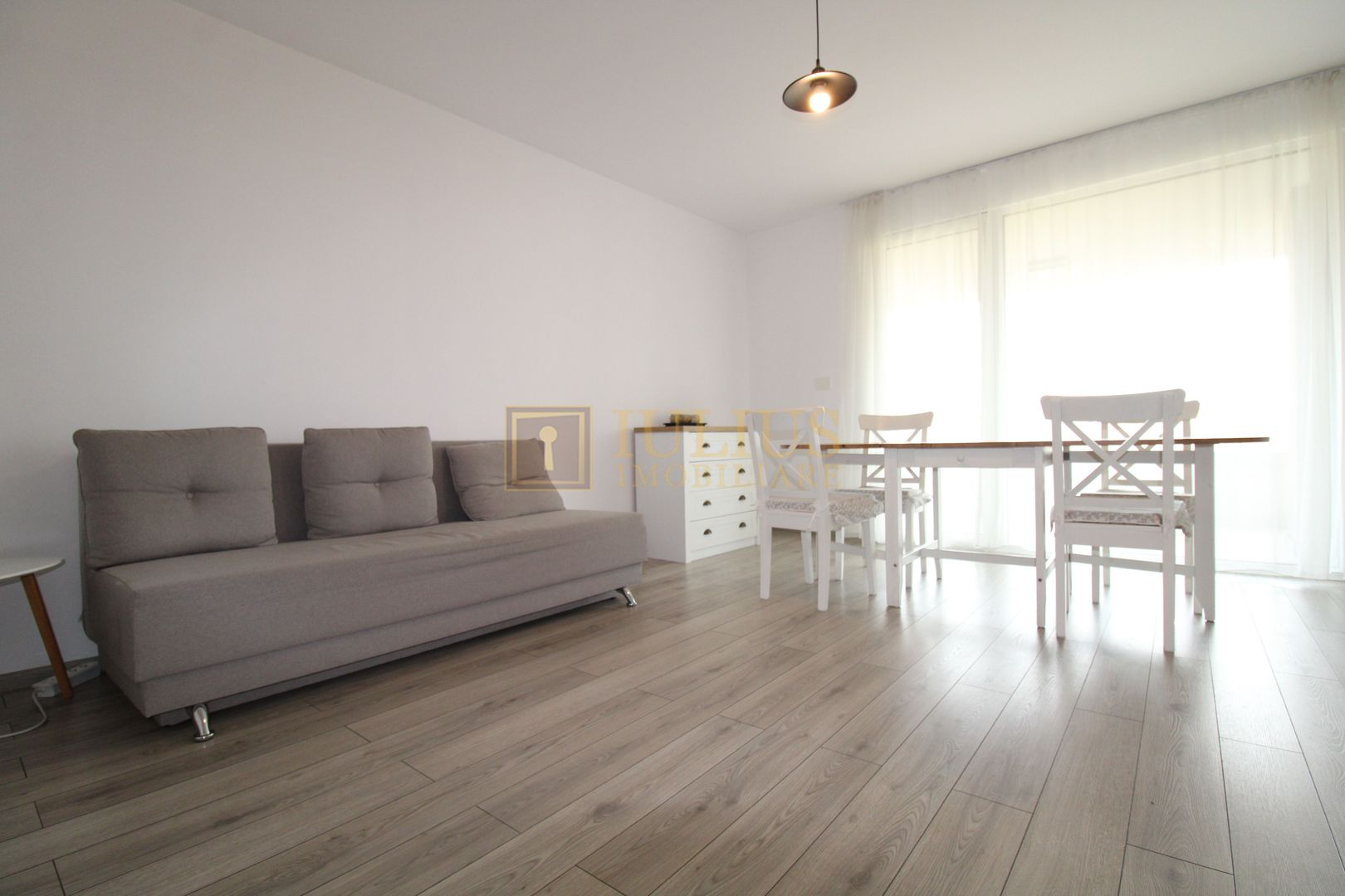 Aradului, 2 camere, centrala proprie - Poză 1