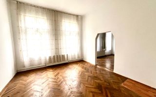 Ap. în Vilă– 4 camere | Ultracentral – Parcul Cișmigiu | Curte comună - Poză 6