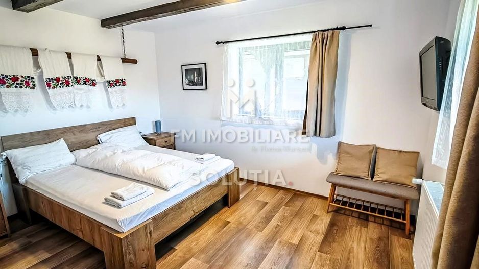 Pensiune agroturistică: 3 case tradiționale + teren în Desești - Poză 9