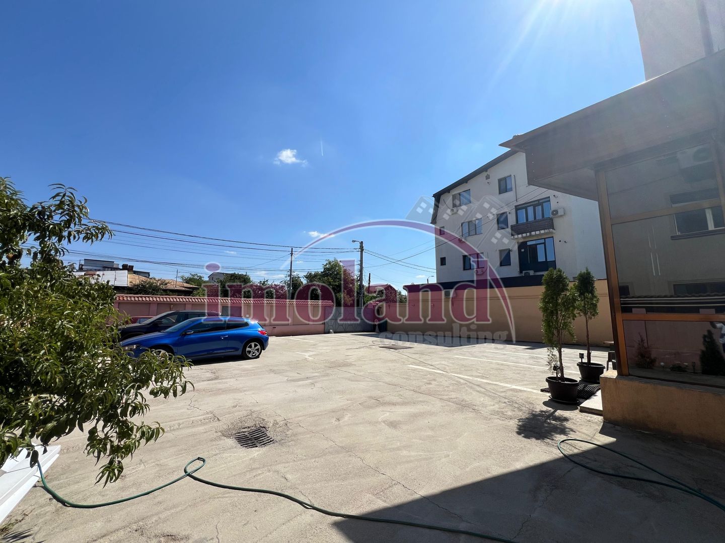 Casa 15 camere cu parcare mare - Jiului - Poză 2