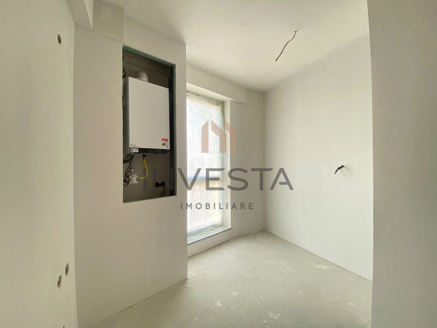 Apartament de 3 camere de vanzare, etaj intermediar, zona Someseni - Poză 3
