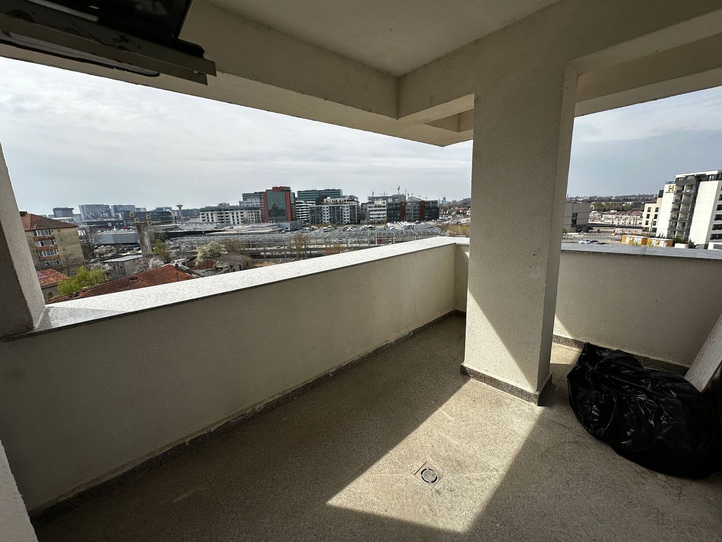 Apartament 2 camere lux decomadat cu loc de parcare Pipera Rond OMV - Poză 2