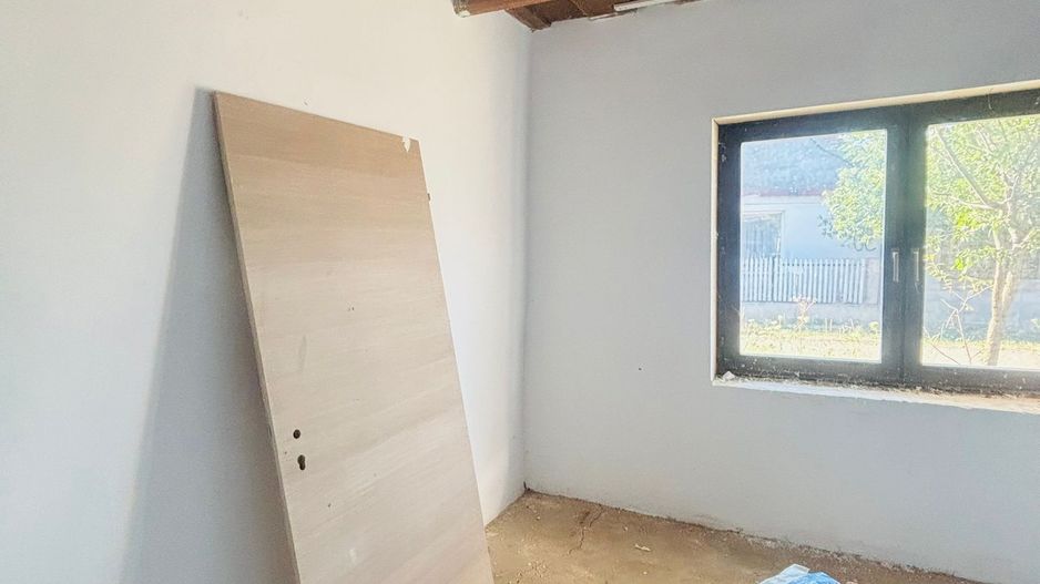 Casă și teren, 1.000 mp, Ciulești. 18.000 E. Comision 0 - Poză 13