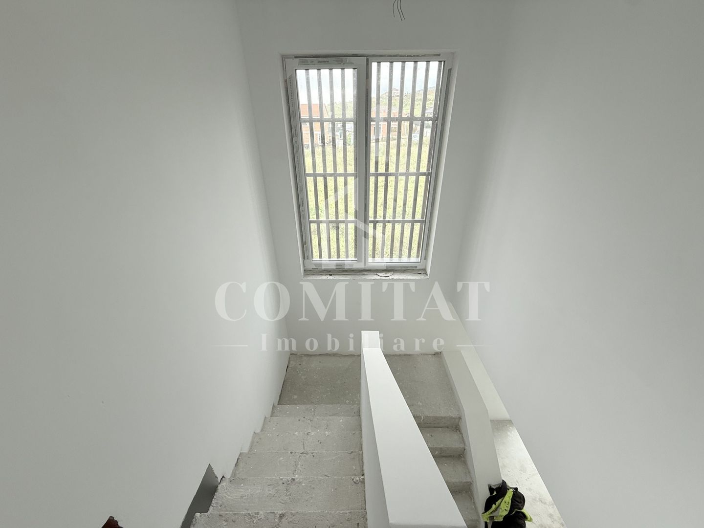 Casă individuală cu 699 teren la preț bun Chinteni - Poză 19