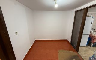 Spațiu de închiriat în Vilă - 2 camere+birou+curte în Campina - Poză 7