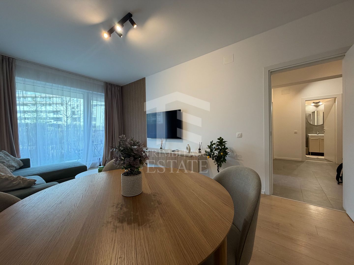 CHITILA - Atria Urban | Chirie 2 Camere cu Curte + Piscina | Parcare - Poză 2
