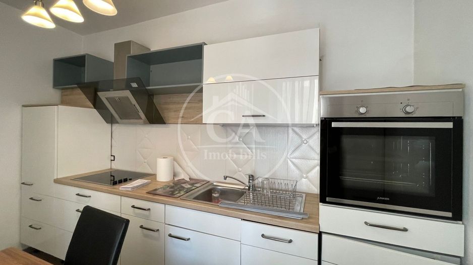 Apartament de vanzare cu 3 camere in zona Central, Oradea - Poză 9