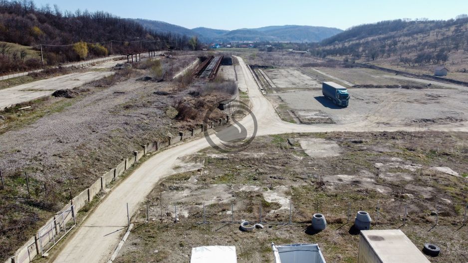Teren 31.000 MP + Constructie 800 MP de vanzare | Valenii de Munte - Poză 3