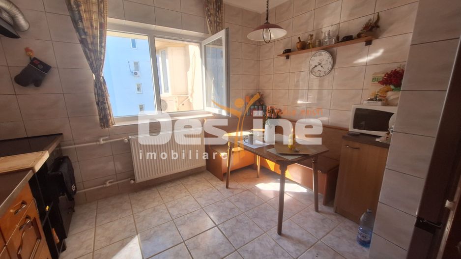 Apartament 3 camere de închiriat | Nerva Traian – Bd. Unirii | Parcare - Poză 9