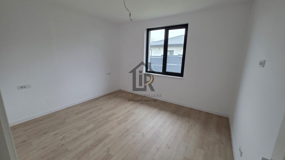 Casa individuala plan parter 4 camere zero comision -Miroslava - Poză 11