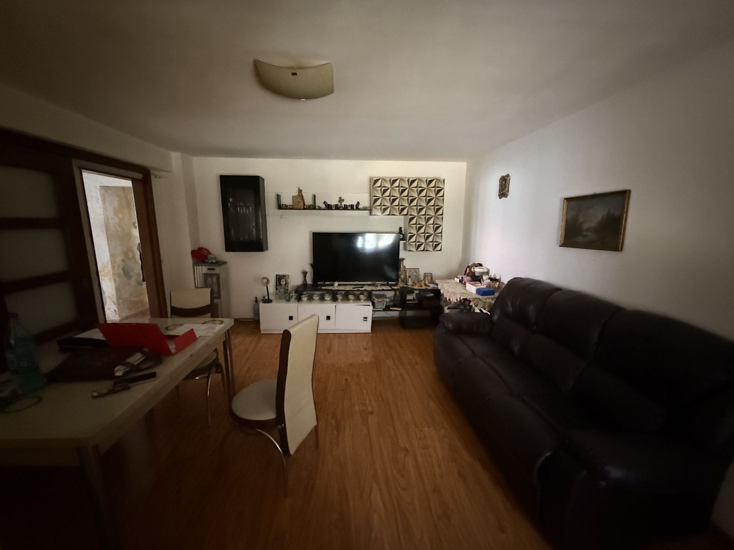 Ap 3 camere 60 mp + curte 18 mp și loc de parcare - Poză 4