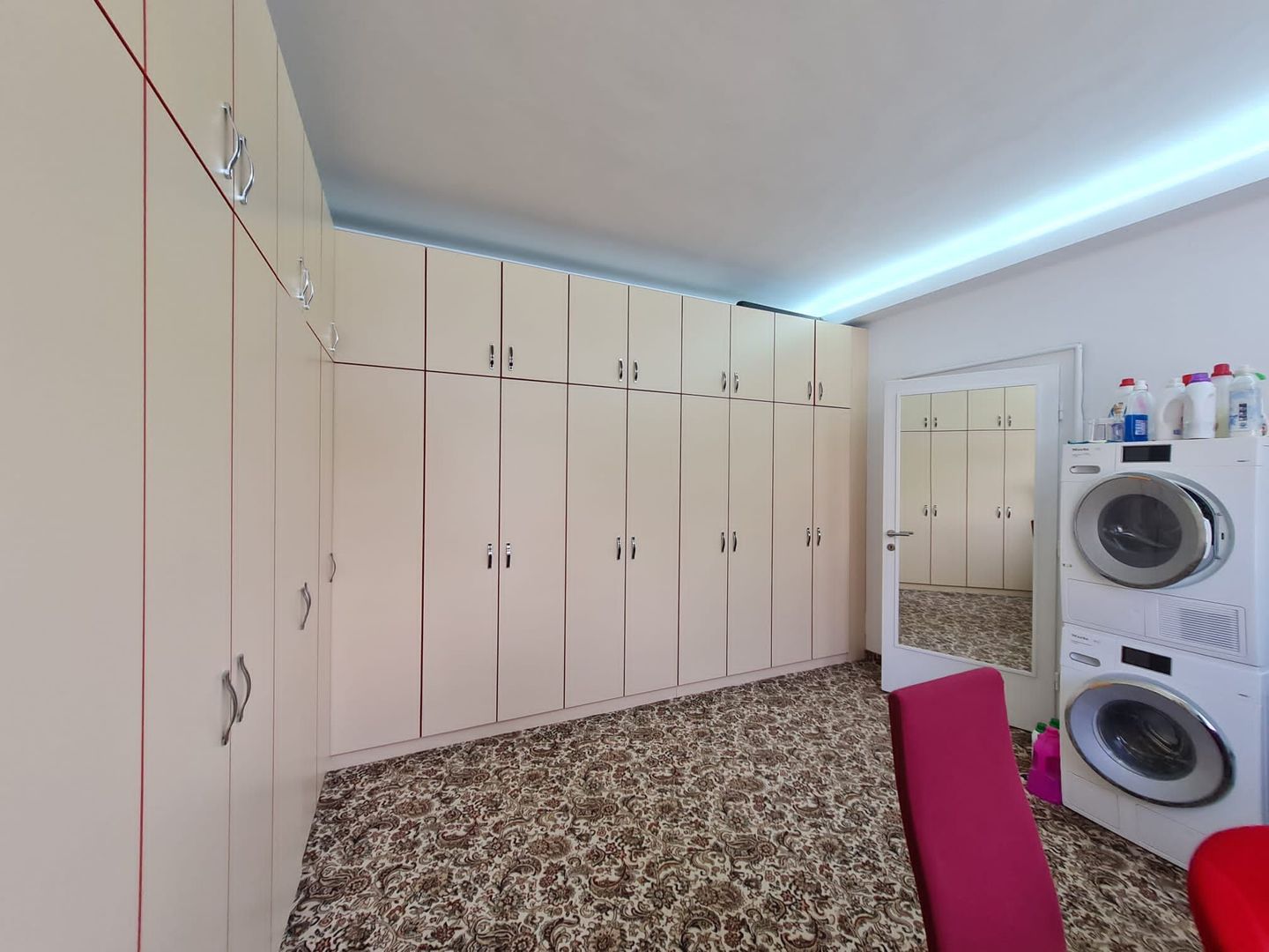 Vila individuala în zona de top - Poză 11