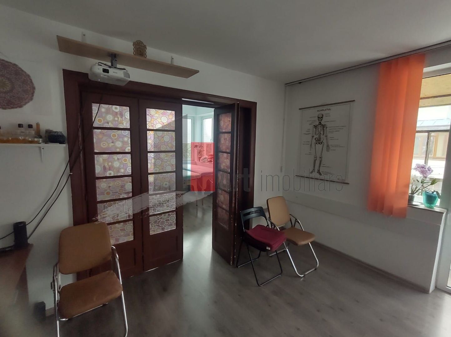 Vânzare apartament decomandat 3 camere în vilă - metrou Tineretului - Poză 3