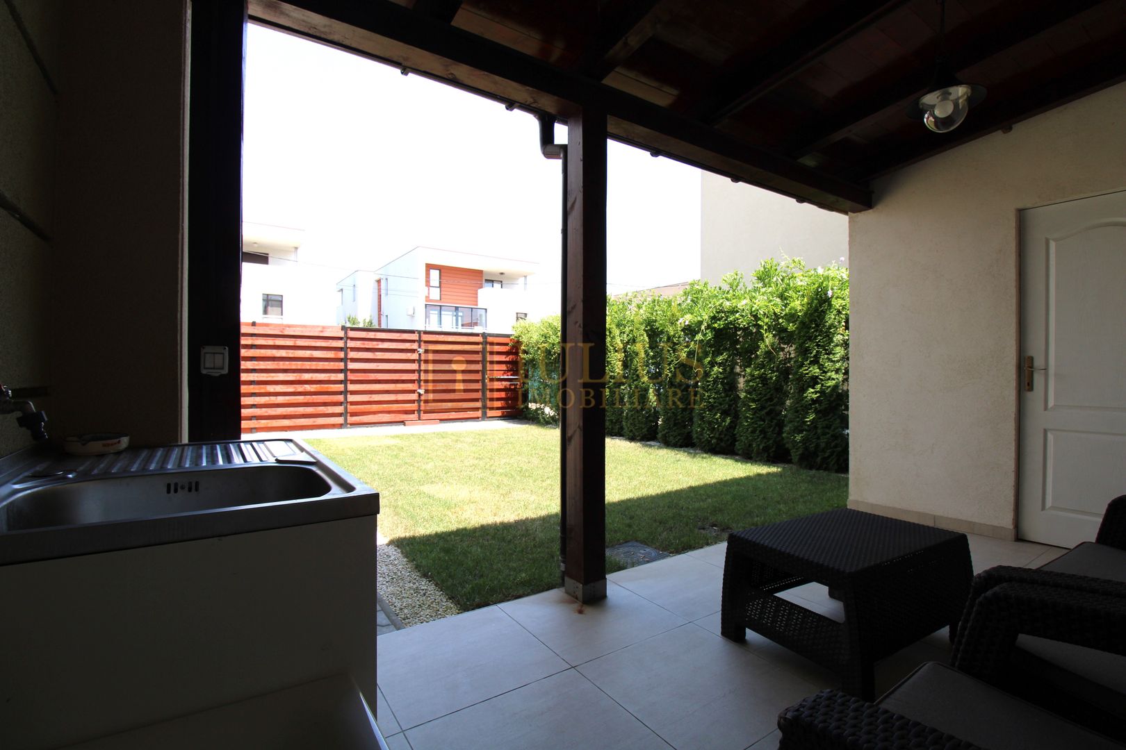 Gradina si terasa + debara; 3 camere mobilate la superlativ. - Poză 2