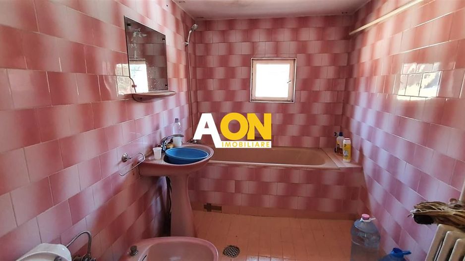 Apartament la casa, 4 camere, pretabil pentru birouri, zona Cetate - Poză 4