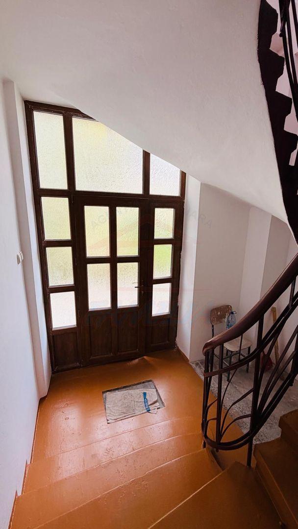 Apartament în casă, acces separat,  ultracentral, lângă Primări, Galat - Poză 10