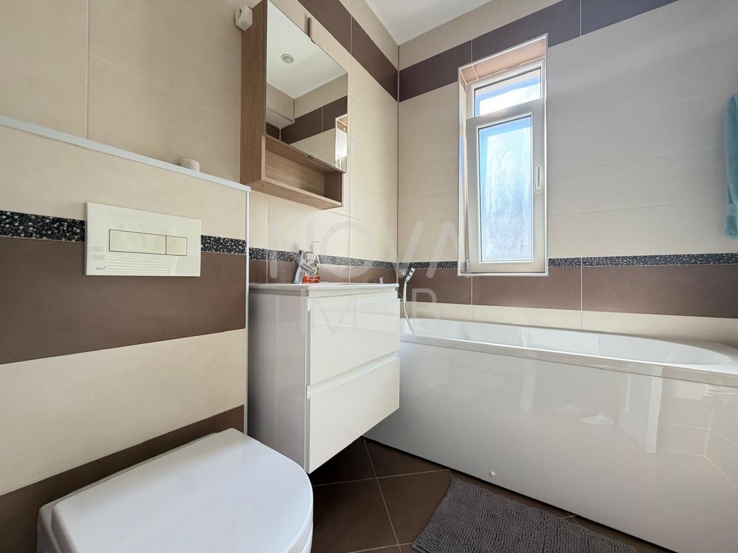 Apartament modern - 3 camere, prima inchiriere - Strand - Poză 4