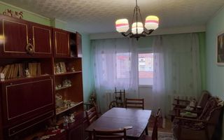 Apartament cu 3  camere de vanzare in Blaj - Poză 1